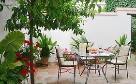 La Casita Del Corralon